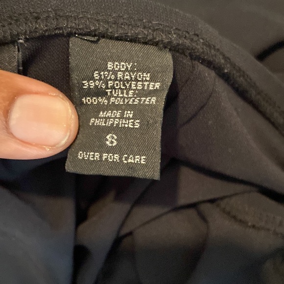 Express Black Stretchy Flounce Skirt w/Mesh Hem Layering! - Picture 9 of 9